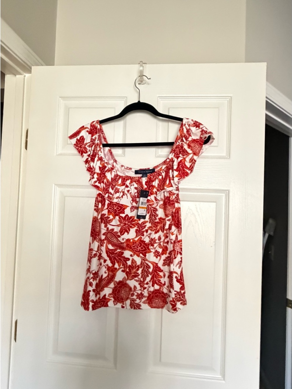 NWT Tommy Hilfiger Red and White Floral Off-Shoulder Top